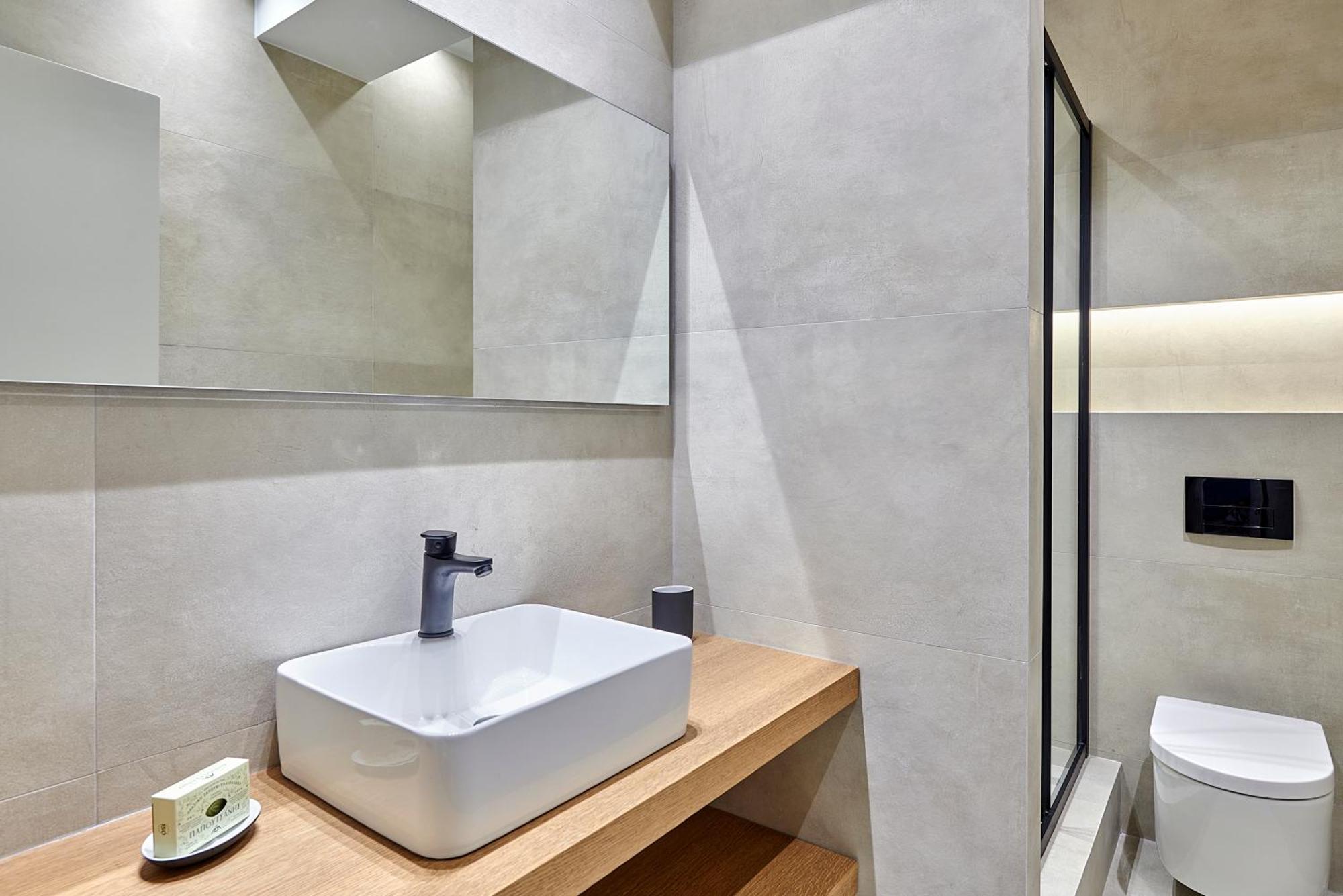 City-Center Apartment In Vibrant Monastiraki, Athens Exterior photo
