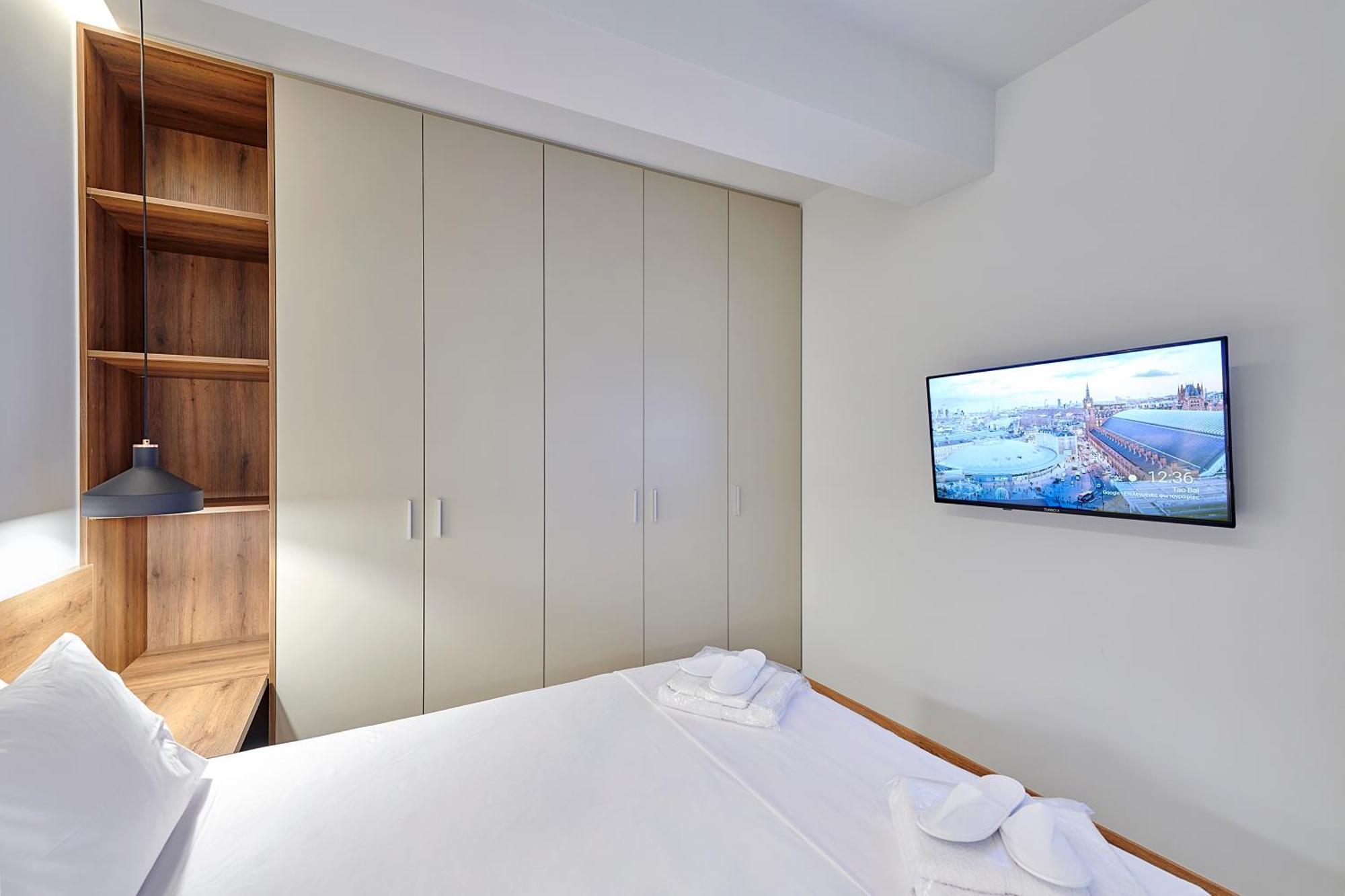 City-Center Apartment In Vibrant Monastiraki, Athens Exterior photo